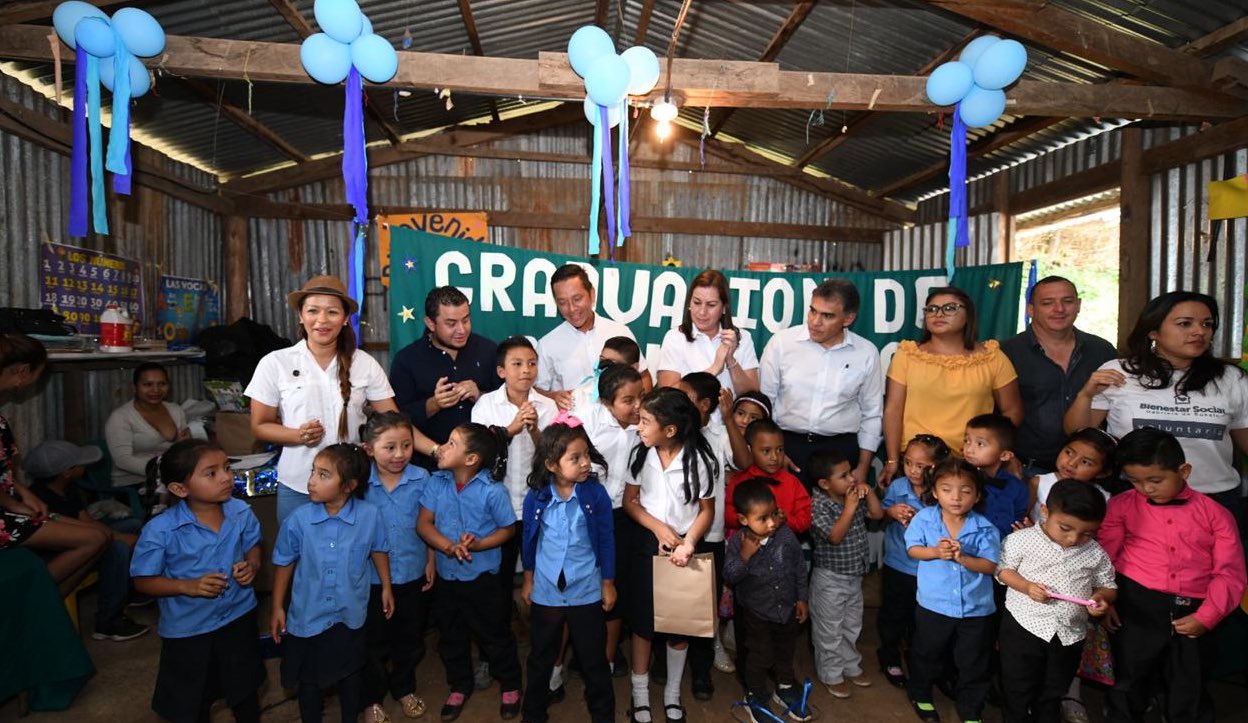 Gobierno cambiará escuela de lámina por infraestructura digna en comunidad de Apaneca gobierno-cambiara-escuela-de-lamina-por-infraestructura-digna-en-comunidad-de-apaneca